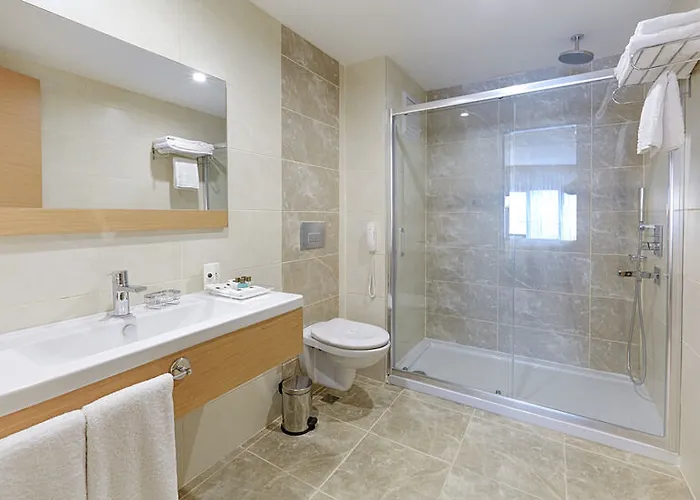 Kordon Pasaport Hotel Esmirna