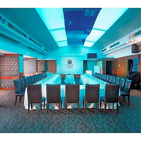 Hotel Kordon Pasaport 4*